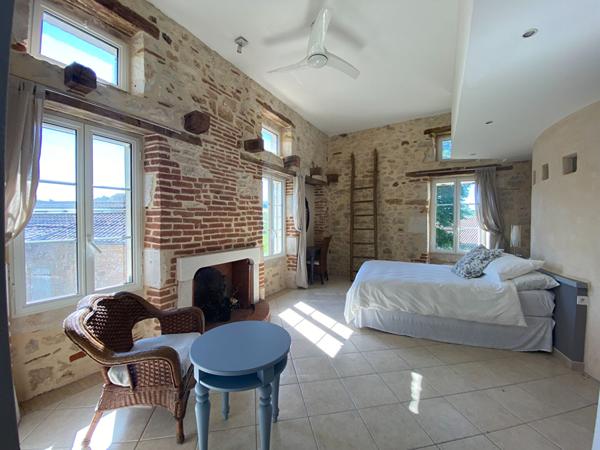 Maison en pierre rénovée avec vue imprenable - Grange - Aucun travaux