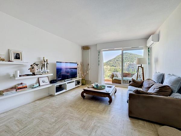 3 pièces vue mer, golf et piscine