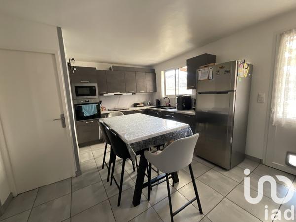 Maison 5 pièces de 109 m² à Savigny-le-Temple (77176)