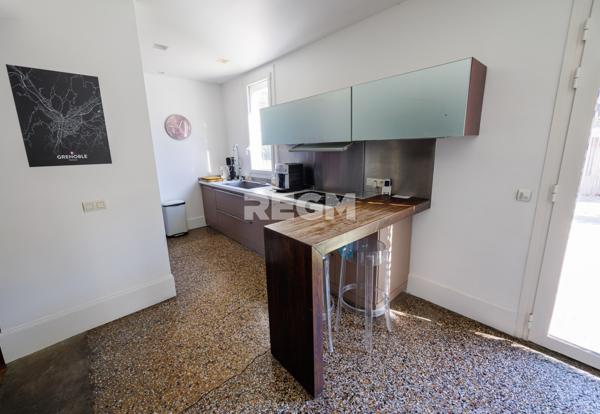 Grenoble (38100) Bien de caractère 280 m² – Habitation, division ou bureaux – Emplacement stratégique