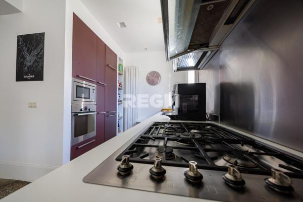 Grenoble (38100) Bien de caractère 280 m² – Habitation, division ou bureaux – Emplacement stratégique