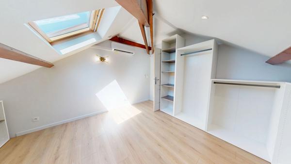 Appartement 4 pièces de 90 m2 carrez (145m2 utiles) au Dernier Etage - Seyssinet Pariset