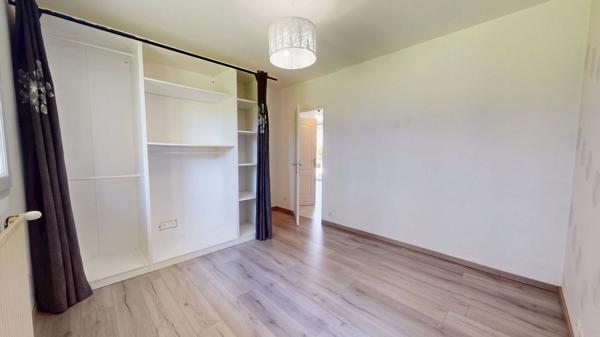 Appartement 4 pièces de 90 m2 carrez (145m2 utiles) au Dernier Etage - Seyssinet Pariset