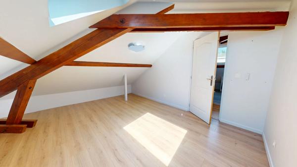 Appartement 4 pièces de 90 m2 carrez (145m2 utiles) au Dernier Etage - Seyssinet Pariset