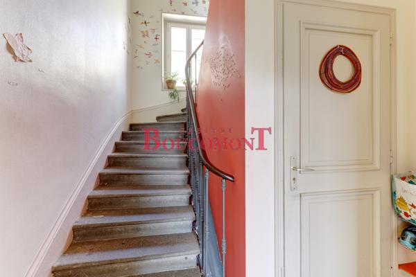 Appartement 9 pièce(s) 6 chambre(s) 236 m²