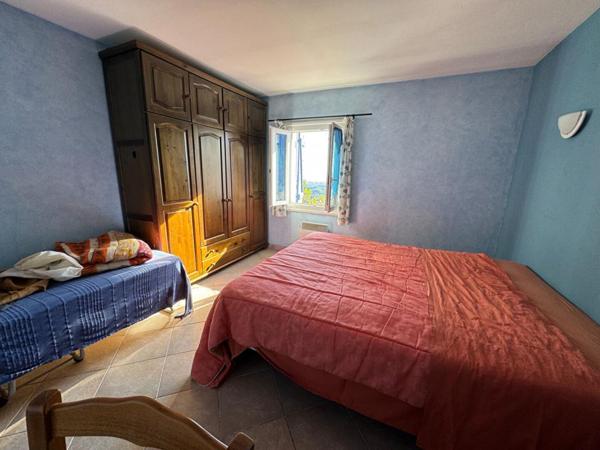 Villa de caractère  171 m²  5 chambres, dépendance, piscine  Magnifique vue mer ? Calme absolu