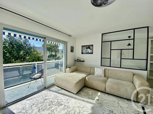 Appartement F2 à vendre  2 pièces - 39 m 2   NICE  - 06
