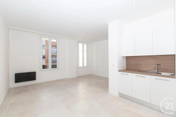 Appartement F2 à vendre  2 pièces - 39 m 2   NICE  - 06