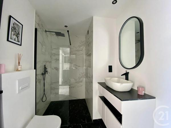 Appartement F2 à vendre  2 pièces - 39 m 2   NICE  - 06
