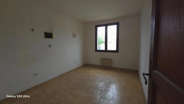 Rare ! Grande villa avec jardin arboré au calme à Coursan 160 m2 environ