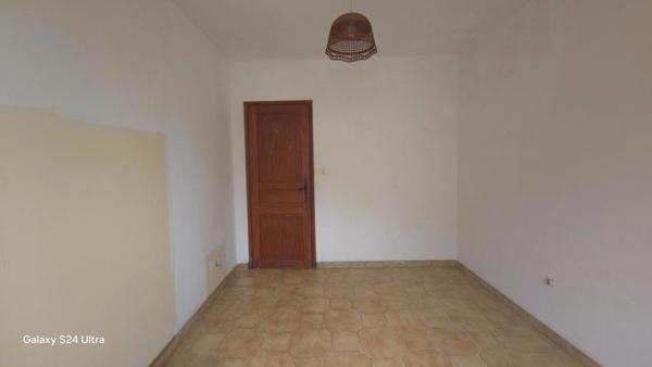Rare ! Grande villa avec jardin arboré au calme à Coursan 160 m2 environ
