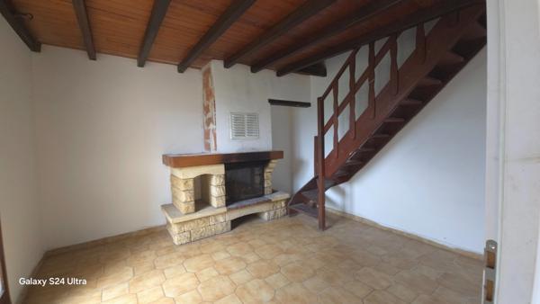 Rare ! Grande villa avec jardin arboré au calme à Coursan 160 m2 environ