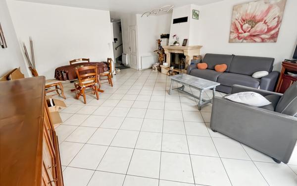Maison à vendre    5 pièces •  Courdimanche
