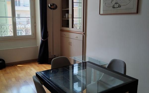 Appartement à vendre    2 pièces • 26,84 m2 Nice