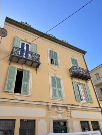 Nice (06300) RIQUIER / CHABRIER: T2 meuble 31m²+ balcon