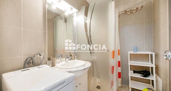 À vendre Appartement 2 pièces 39 m² - Gréoux-les-bains 04800