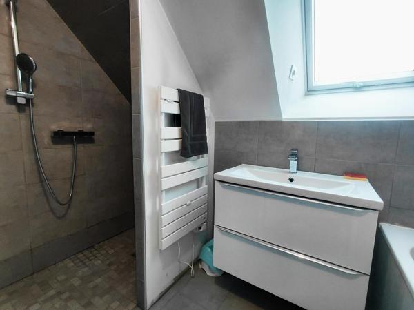 Maison à Fresnay-sur-Sarthe, 72130 - 5 pièces 180m²