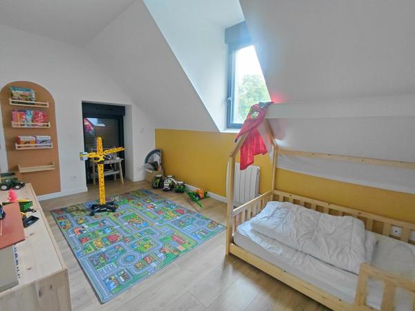 Maison à Fresnay-sur-Sarthe, 72130 - 5 pièces 180m²