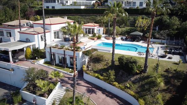 Villa Nice Ouest 665 m2 PISCINE VUE MER