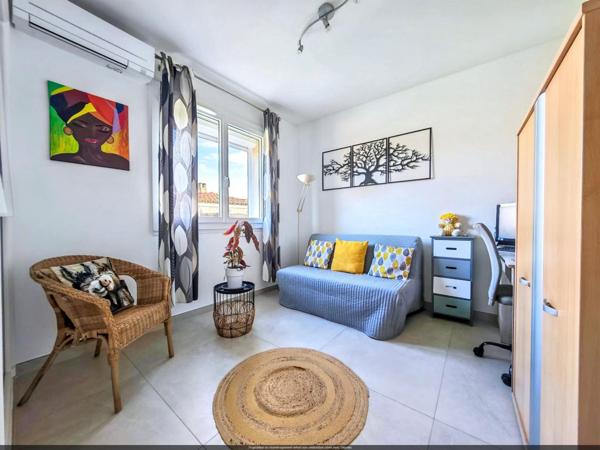 Maison type 6 de 140 m² sur 500 m² de terrain avec piscine et garage