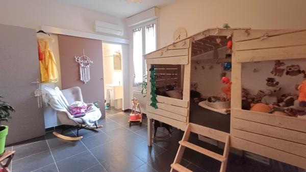 Narbonne (11100) Maison de ville à 10min du centre-ville de NARBONNE.