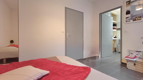 Narbonne (11100) Maison de ville à 10min du centre-ville de NARBONNE.