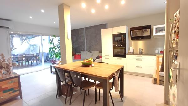 Narbonne (11100) Maison de ville à 10min du centre-ville de NARBONNE.