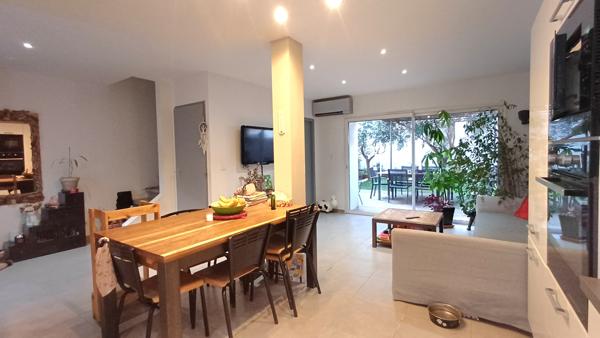 Narbonne (11100) Maison de ville à 10min du centre-ville de NARBONNE.