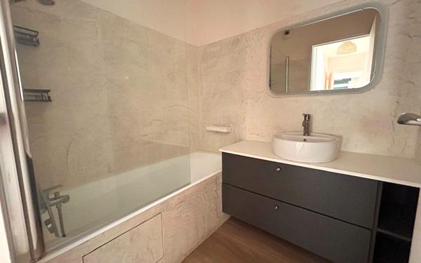 Appartement à louer    3 pièces •  Levallois-Perret