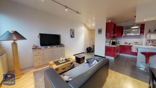 Appartement à louer 2 pièces 56.08m²