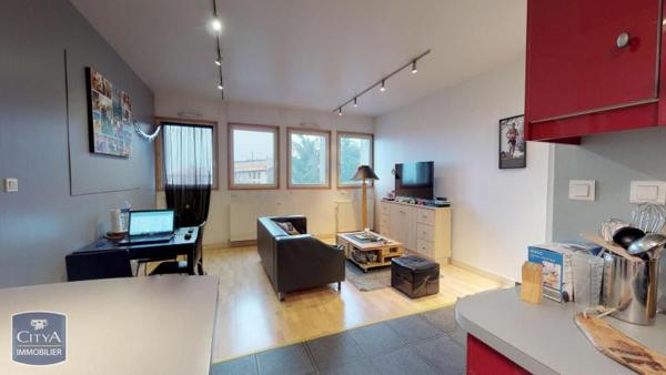 Appartement à louer 2 pièces 56.08m²