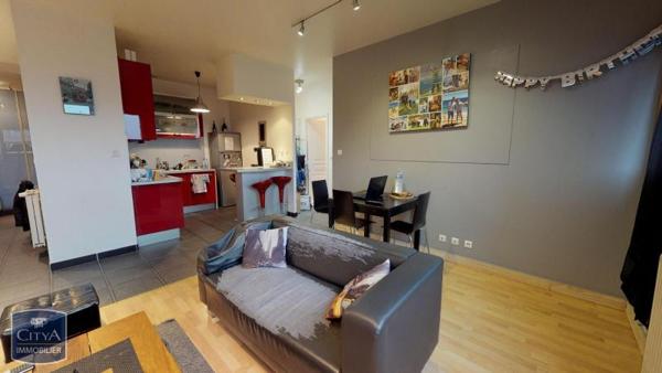 Appartement à louer 2 pièces 56.08m²