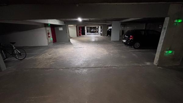 Parking/box · Vente Bordeaux (33800)