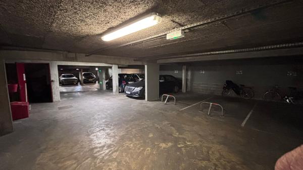 Parking/box · Vente Bordeaux (33800)