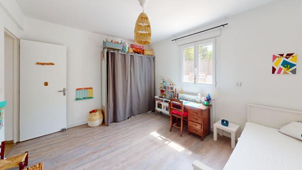 Rare, BALMA, coeur de ville, Appartement T4, grand garage et bureau sous-sol