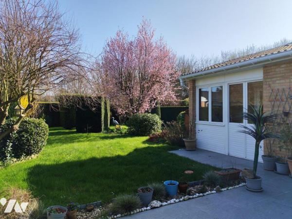 Exclusivité, plain pied semi individuel en excellent état général, 3 chambres, jardin, garage