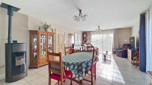 Maison de plain-pied – environ 123 m²