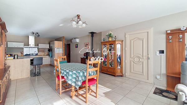 Maison de plain-pied – environ 123 m²