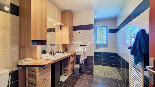 Maison de plain-pied – environ 123 m²