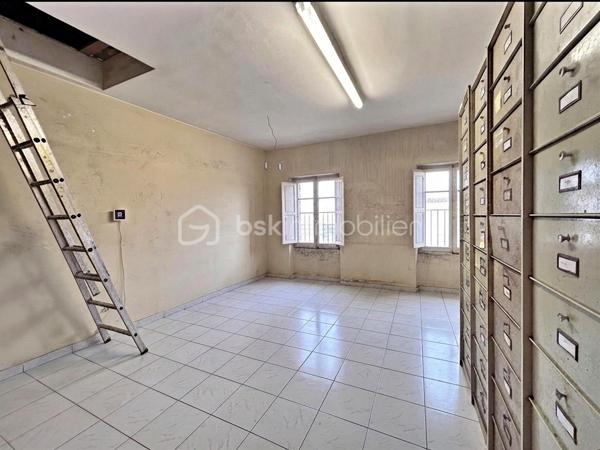 Immeuble mixte de 85 m²