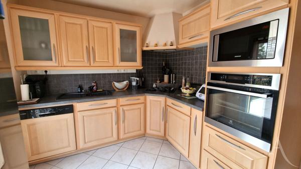 Maison Limay sur S/sol total aménagé 3 chambres et 480m² de terrain