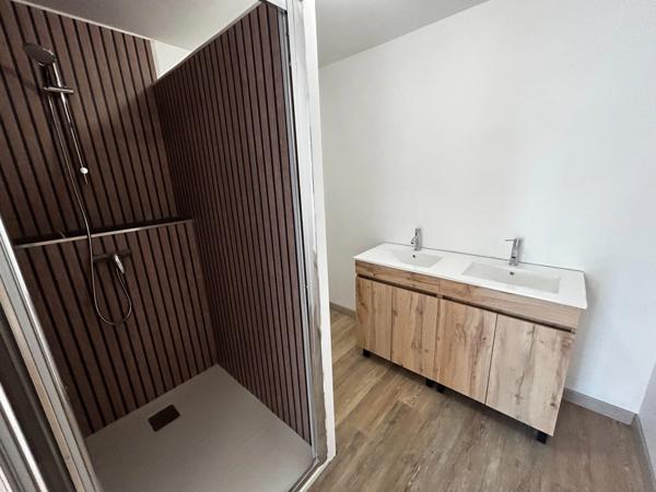 Maison à vendre 5 pièces  (56)