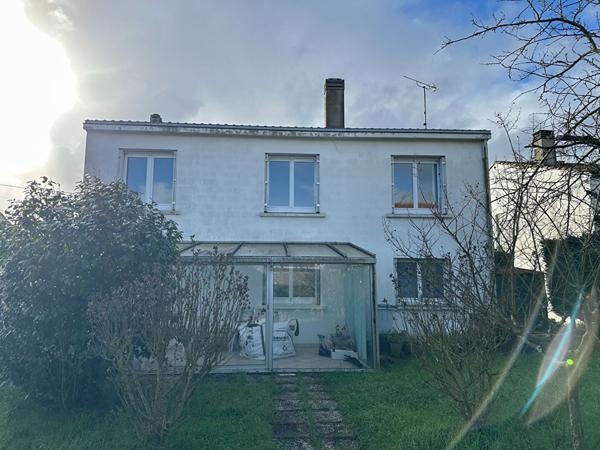 EXCLUSIVITÉ! MAISON INDIVIDUELLE À VENDRE À ROCHEFORT - QUARTIER FAUBOURG