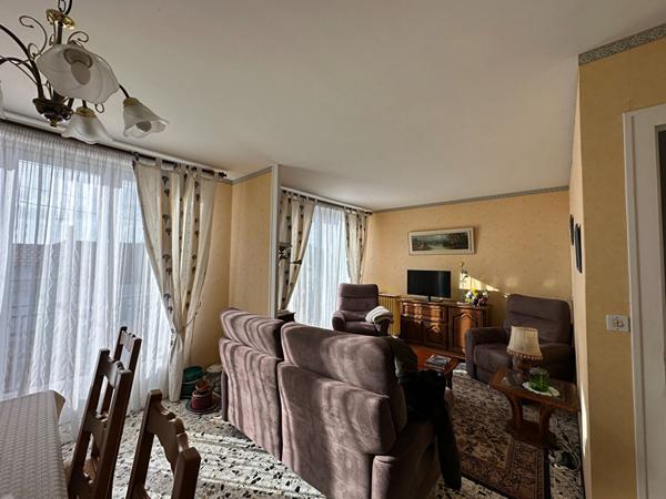 EXCLUSIVITÉ! MAISON INDIVIDUELLE À VENDRE À ROCHEFORT - QUARTIER FAUBOURG