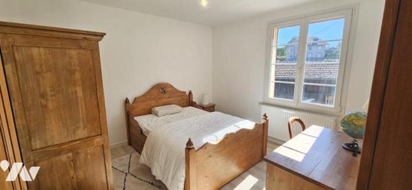 Maison mitoyenne rue calme