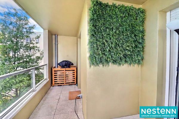 Carré de Soie Vaulx-en-Velin Proche Métro A - Appartement T3 de 60 m², récent, balcon, garage