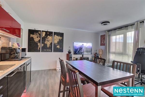 Carré de Soie Vaulx-en-Velin Proche Métro A - Appartement T3 de 60 m², récent, balcon, garage
