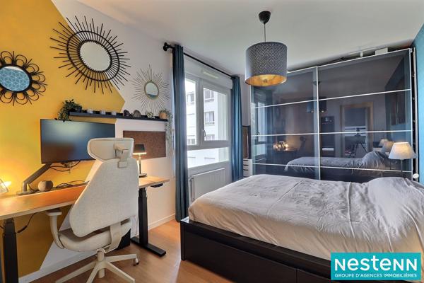 Carré de Soie Vaulx-en-Velin Proche Métro A - Appartement T3 de 60 m², récent, balcon, garage