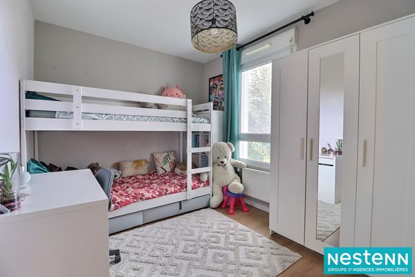 Carré de Soie Vaulx-en-Velin Proche Métro A - Appartement T3 de 60 m², récent, balcon, garage