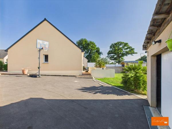Pavillon de plain-pied tout confort avec piscine – Saint-Fraimbault-de-Prières